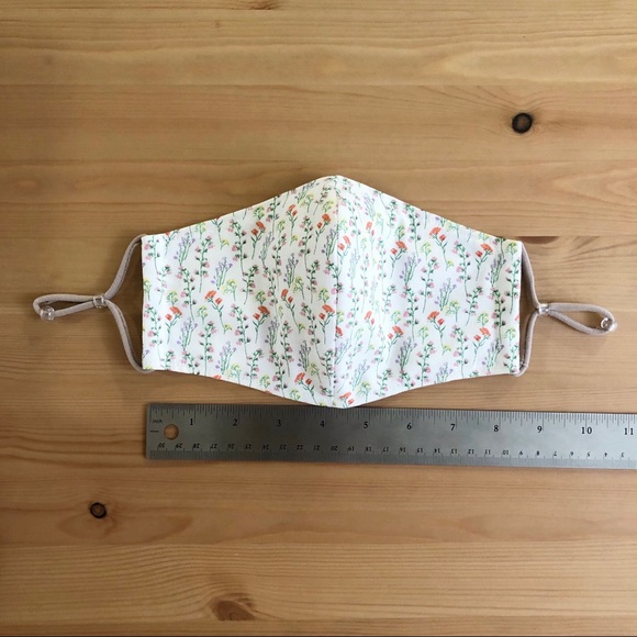 2 for 25$ Custom Handmade Face Mask / White - Picture 5 of 11